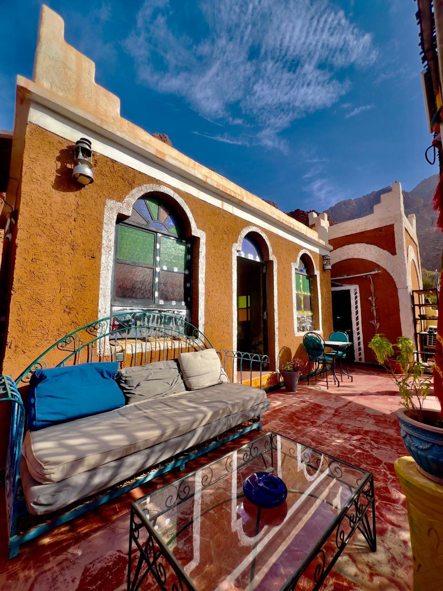 La Maison Traditionnelle Hotel Et Guesthouse Tafraout Bagian luar foto