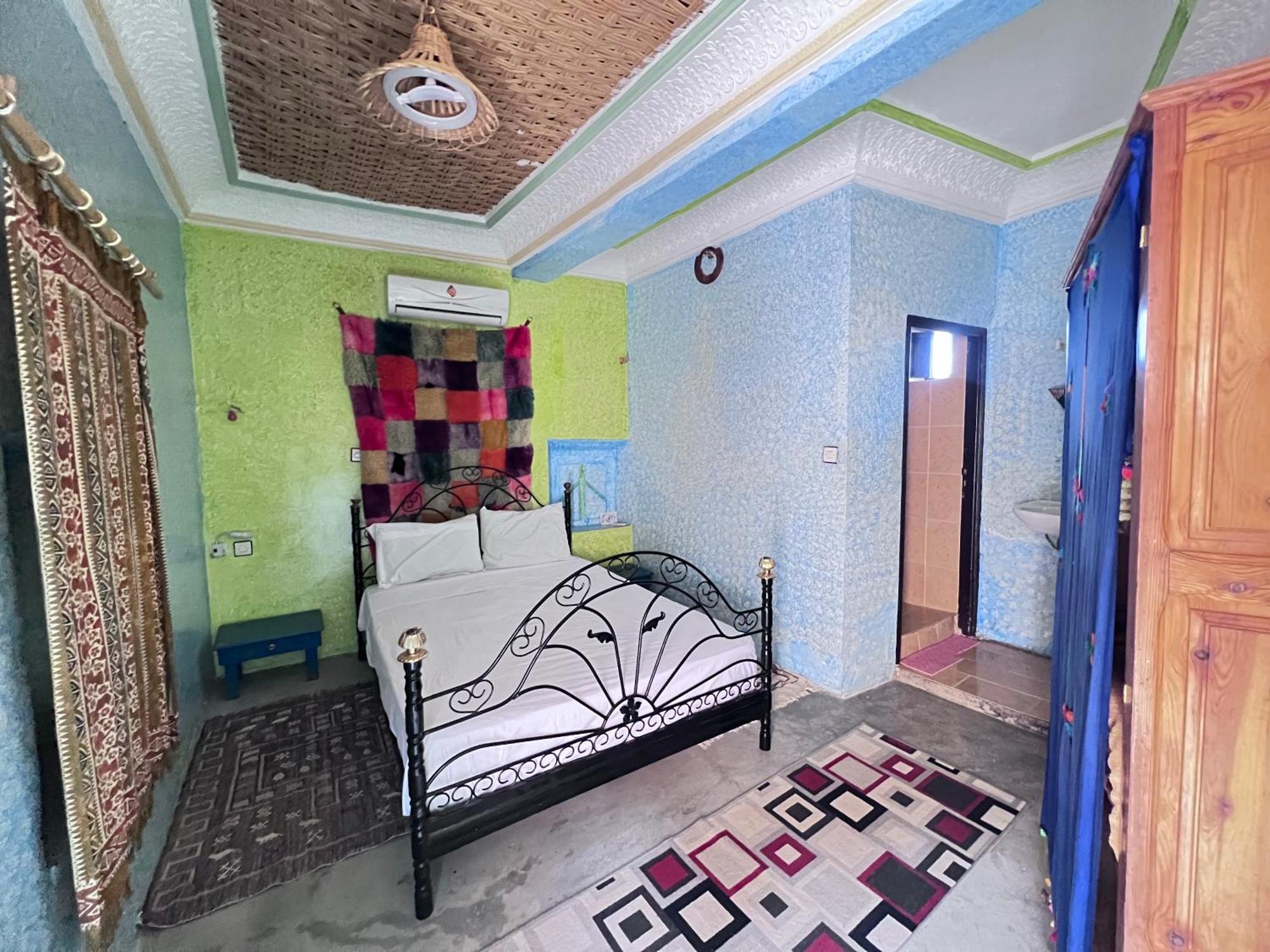 La Maison Traditionnelle Hotel Et Guesthouse Tafraout Bagian luar foto