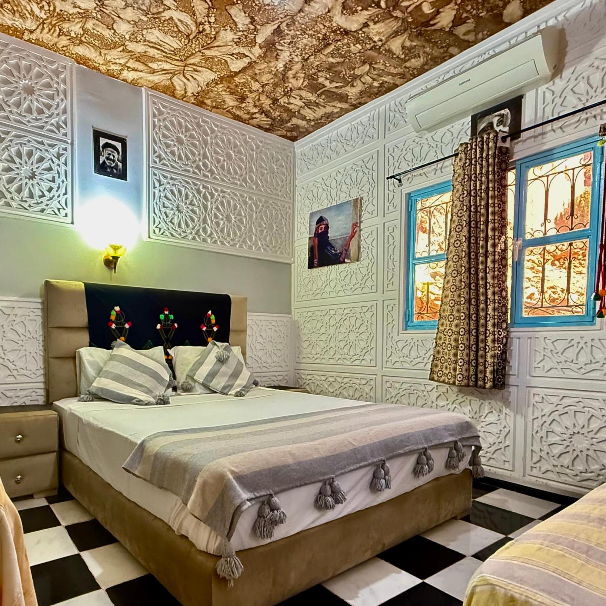 La Maison Traditionnelle Hotel Et Guesthouse Tafraout Bagian luar foto